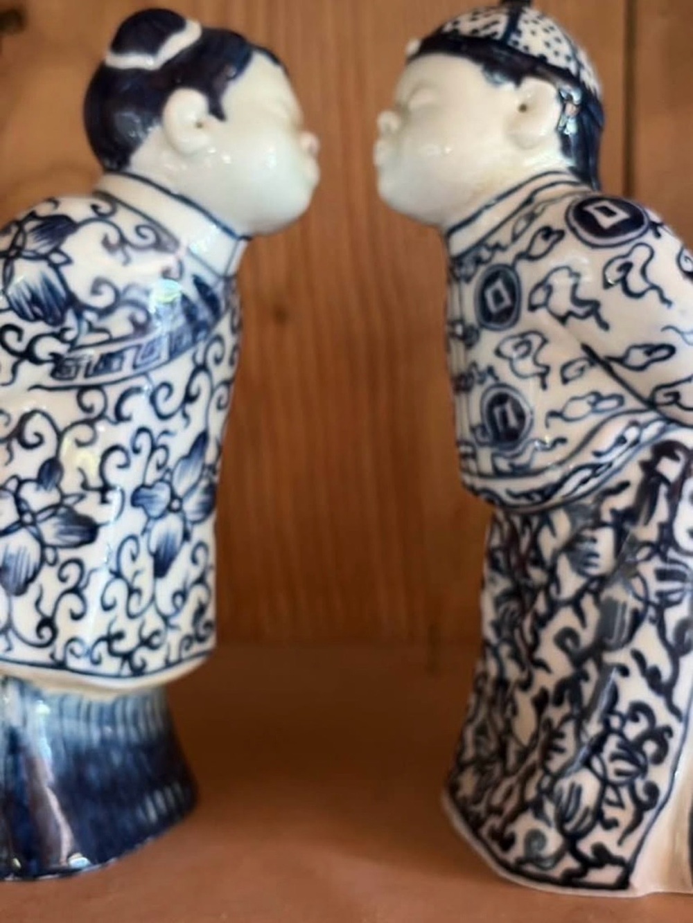 Chinoiserie style Kissing Figurines - Home Art